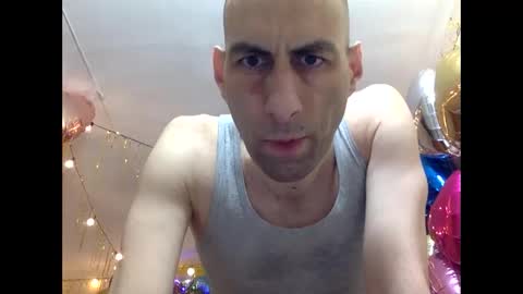 Snapshot of handsomealfie chatting on March 2026 02:04:01 AM HandsomeAlfie online show from March 2026 02:04:01 AM