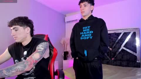 Snapshot of handsomeboys19 chatting on April 2026 02:51:02 AM leonardfarrucknick and otis online show from April 2026 02:51:02 AM
