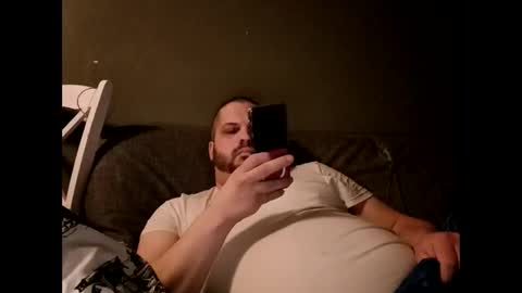 Snapshot of handsomedaddy198924 chatting on March 2026 05:31:02 AM Handsomedaddy198923 online show from March 2026 05:31:02 AM