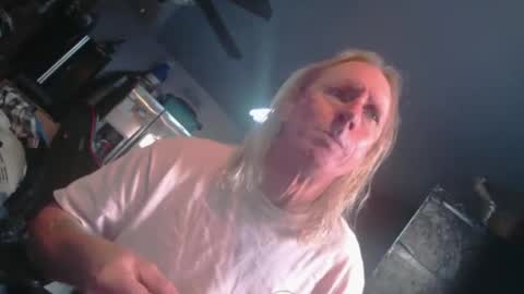 Snapshot of handyman5303 chatting on February 2025 10:58:01 PM Handystudman online show from February 2025 10:58:01 PM