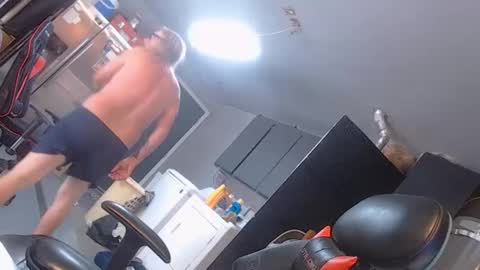 handystud33 online show from September 2025 05:27:01 PM