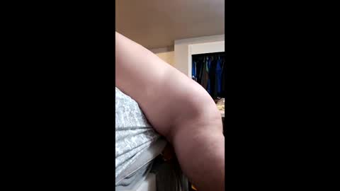 hanes1711 online show from May 2026 10:16:02 PM