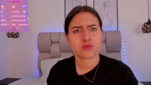 hanna__evans_ online show from January 2026 11:56:01 AM