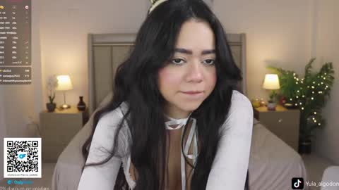 Snapshot of hanna_costtello chatting on January 2025 07:45:01 AM hanna_costtello online show from January 2025 07:45:01 AM