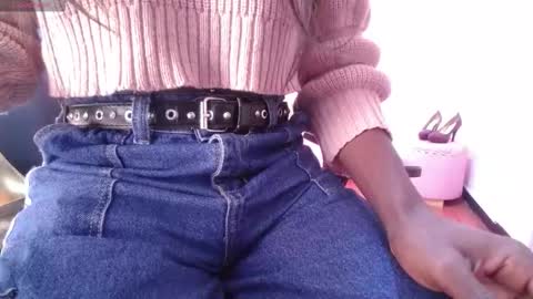 hanna_lamber online show from October 2025 12:31:01 PM