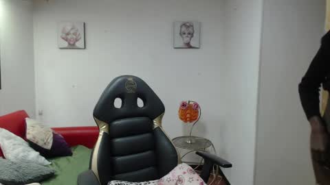 hanna_lamber online show from March 2026 11:21:01 AM