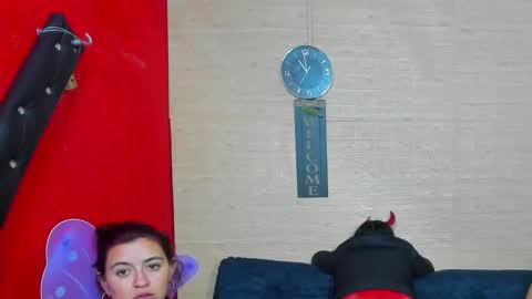 Hanna online show from October 2025 04:02:02 AM