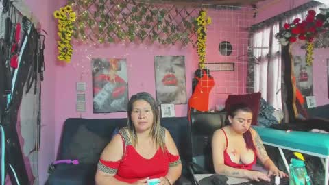 Snapshot of hanna_mature01 chatting on May 2026 01:48:02 PM Hanna online show from May 2026 01:48:02 PM
