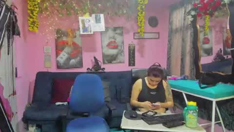 Snapshot of hanna_mature01 chatting on June 2026 12:30:01 PM Hanna online show from June 2026 12:30:01 PM