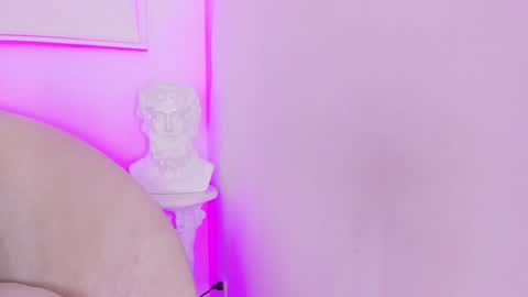 Hanna online show from January 2025 02:02:01 AM