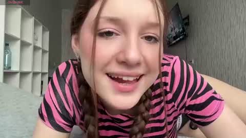 hanna_webber online show from June 2026 10:36:02 AM