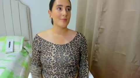 Snapshot of hannaa86 chatting on September 2025 12:36:01 AM Hanna online show from September 2025 12:36:01 AM