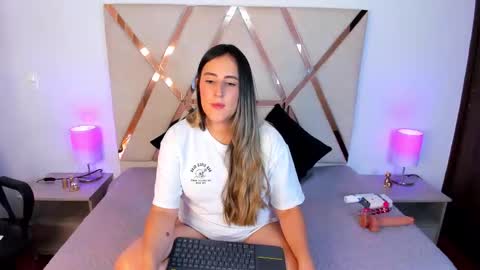 Snapshot of hannaa86 chatting on October 2025 08:07:02 PM Hanna online show from October 2025 08:07:02 PM