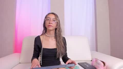 Hanna Carttier online show from June 2026 12:18:02 PM