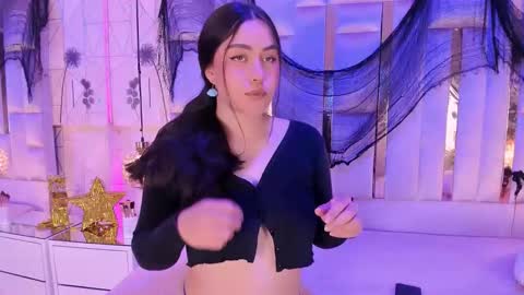 hannacollins_2 online show from November 2025 12:42:01 PM