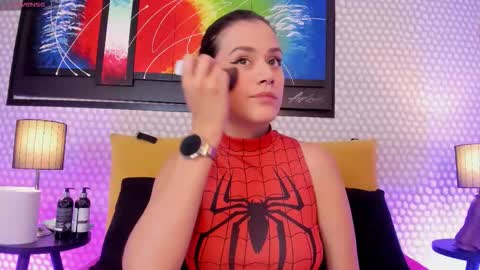 Hanna online show from November 2025 03:42:02 AM