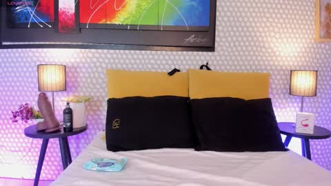 Hanna online show from December 2025 04:28:02 AM