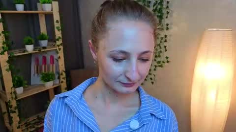 Snapshot of hannaflowerer chatting on July 2026 07:23:02 AM SuperHotHannah3 online show from July 2026 07:23:02 AM