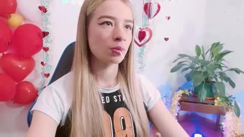 Hannah 027 online show from September 2025 01:14:02 PM