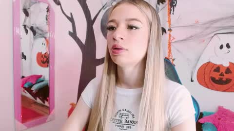 Hannah 027 online show from October 2025 10:49:02 AM