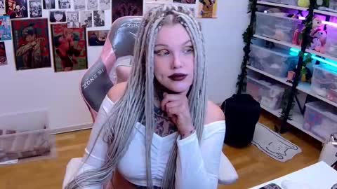 Hannah online show from October 2025 11:27:01 PM