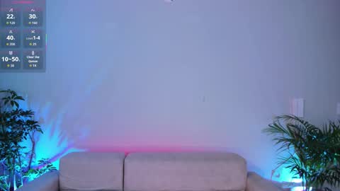 Hannah online show from October 2025 04:37:01 AM