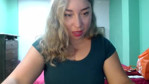 Snapshot of hannahevans2 chatting on July 2026 08:26:02 PM hannahevans2 online show from July 2026 08:26:02 PM