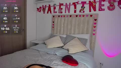 Snapshot of hannahgreenn chatting on February 2025 01:41:02 AM HANNAH GREENN - follow me online show from February 2025 01:41:02 AM