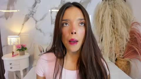 Snapshot of hannahill69 chatting on May 2026 05:16:01 AM Hannahill69 online show from May 2026 05:16:01 AM