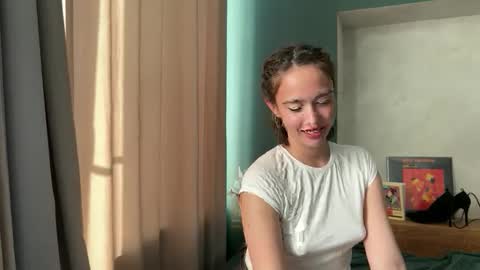 hannahinto online show from April 2026 02:20:01 PM