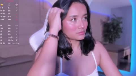 hannahmonttgomery  Help me reach 100 Hands up online show from March 2026 04:33:01 PM