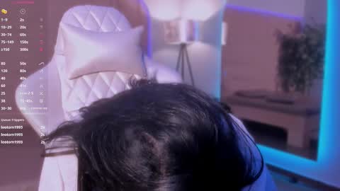 hannahmonttgomery  Help me reach 100 Hands up online show from March 2026 04:21:02 PM