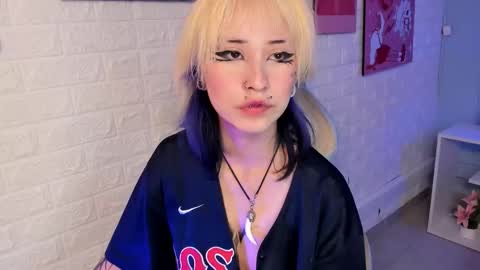 Hannah online show from November 2025 12:27:02 PM