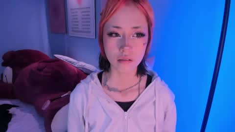 Snapshot of hannahpage chatting on May 2026 12:33:01 PM Hannah online show from May 2026 12:33:01 PM