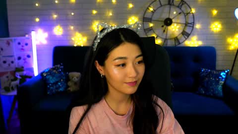 hannarosie online show from December 2024 04:25:01 PM