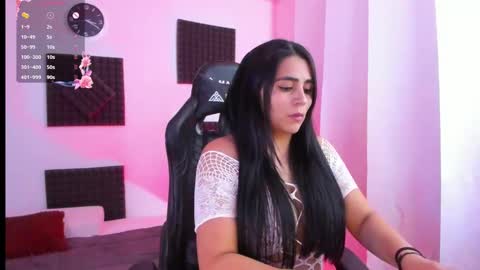 Hanna  online show from September 2025 08:22:01 PM