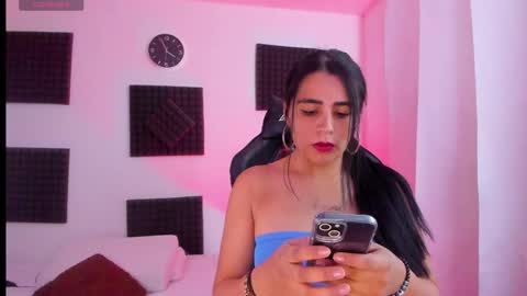 Hanna  online show from September 2025 08:58:01 PM