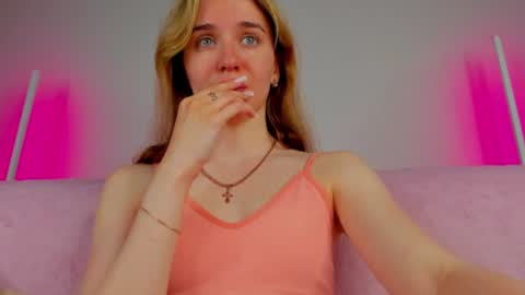 Snapshot of hannavanilla chatting on June 2026 01:19:01 AM Hannavanilla online show from June 2026 01:19:01 AM