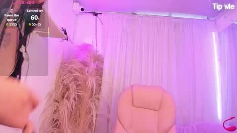 Hannie ws online show from September 2025 02:38:02 PM