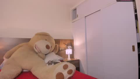 taylor live   online show from February 2025 01:35:01 AM