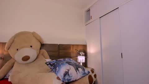 taylor live   online show from February 2025 09:58:02 PM