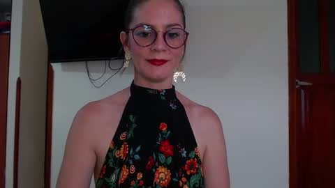 Snapshot of hanny_333 chatting on December 2024 08:55:02 PM hanny_333 online show from December 2024 08:55:02 PM