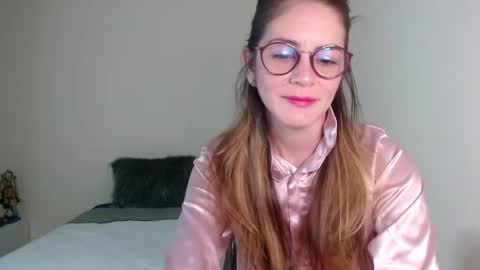 Snapshot of hanny_333 chatting on January 2025 09:06:01 AM hanny_333 online show from January 2025 09:06:01 AM