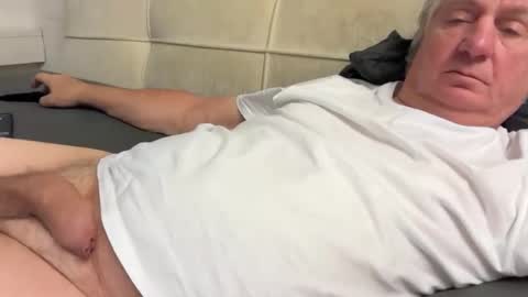 Snapshot of hans66760 chatting on December 2024 06:17:02 PM hans66760 online show from December 2024 06:17:02 PM