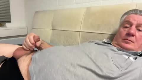 hans66760 online show from February 2025 08:10:01 PM