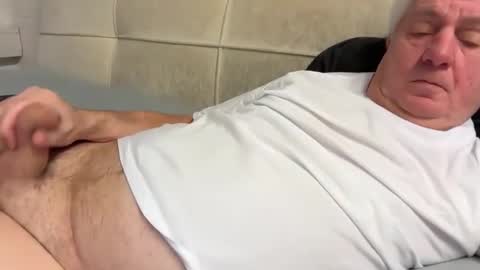 hans66760 online show from February 2025 07:35:01 PM