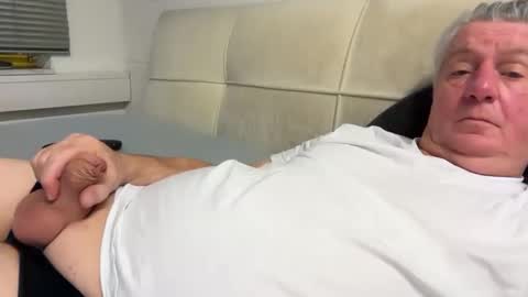 Snapshot of hans66760 chatting on February 2025 09:53:02 PM hans66760 online show from February 2025 09:53:02 PM