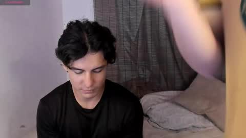 Snapshot of hans_andres17 chatting on December 2025 08:51:01 PM hans and andres online show from December 2025 08:51:01 PM