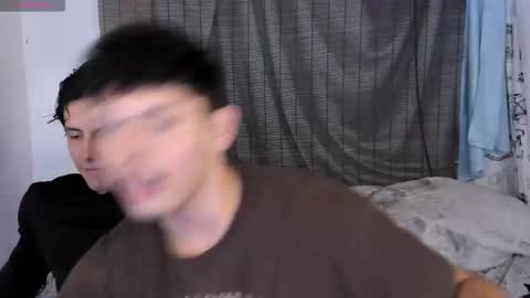 Snapshot of hans_andres17 chatting on December 2025 10:51:01 PM hans and andres online show from December 2025 10:51:01 PM