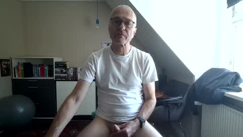 Snapshot of hanse_1 chatting on July 2026 01:37:01 PM Hanse online show from July 2026 01:37:01 PM